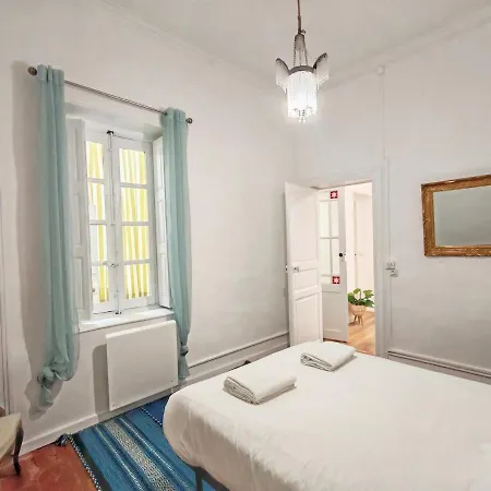 Maison Carree - Hyper Centre -2ch Appartement