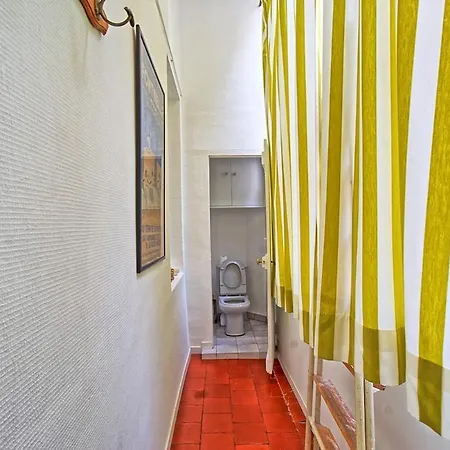 Appartement Maison Carree - Hyper Centre -2ch Nîmes